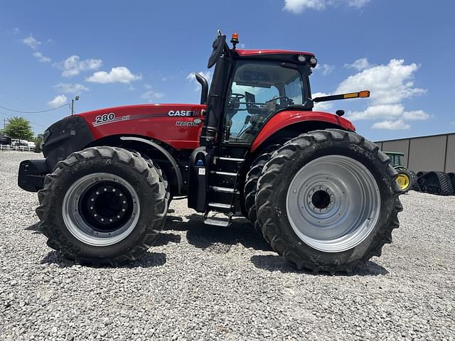 Image of Case IH Magnum 280 equipment image 2