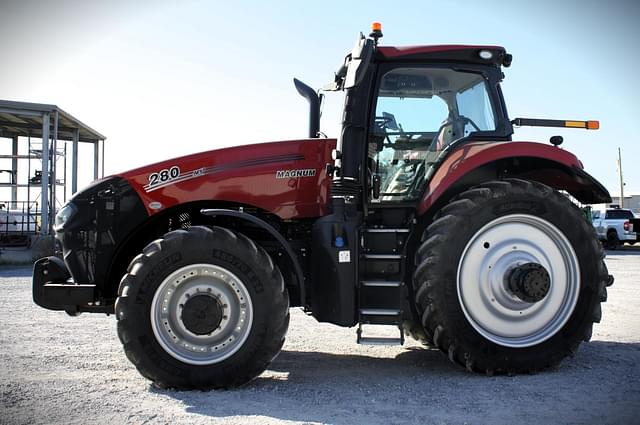 Image of Case IH Magnum 280 equipment image 1