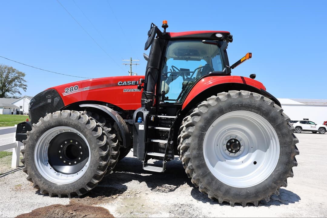Image of Case IH Magnum 280 Primary image