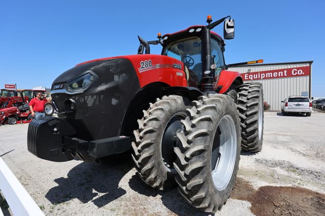Image of Case IH Magnum 280 equipment image 3