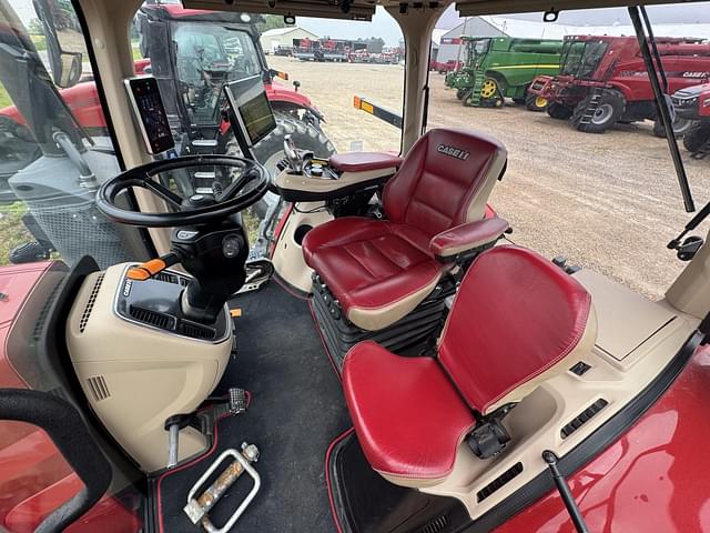 Image of Case IH Magnum 280 equipment image 2