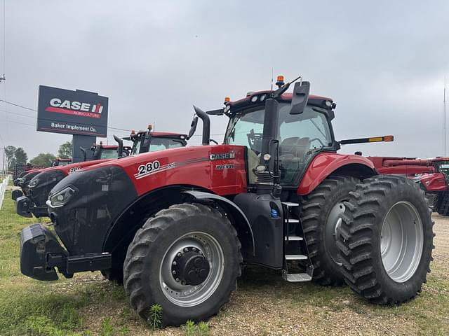 Image of Case IH Magnum 280 equipment image 4