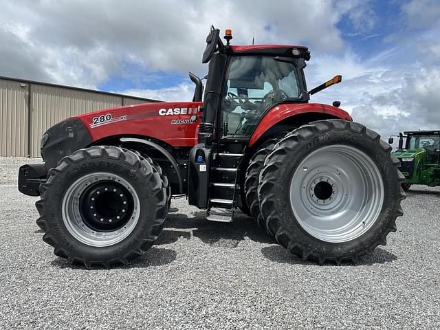 Image of Case IH Magnum 280 equipment image 2