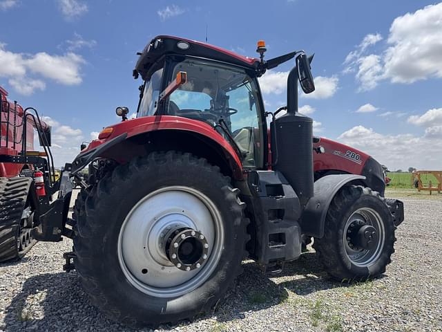 Image of Case IH Magnum 280 equipment image 4