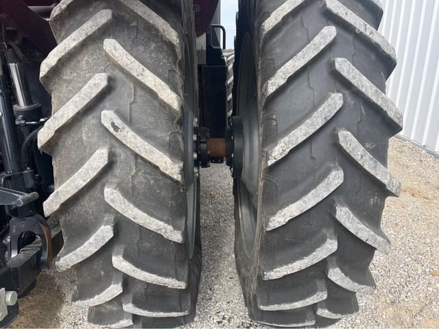 Image of Case IH Magnum 310 equipment image 4