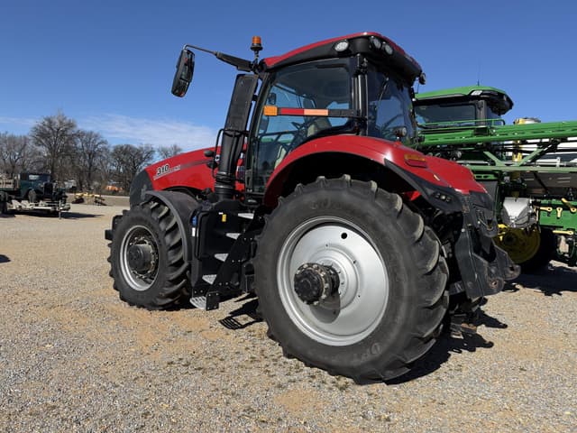 Image of Case IH Magnum 310 equipment image 3