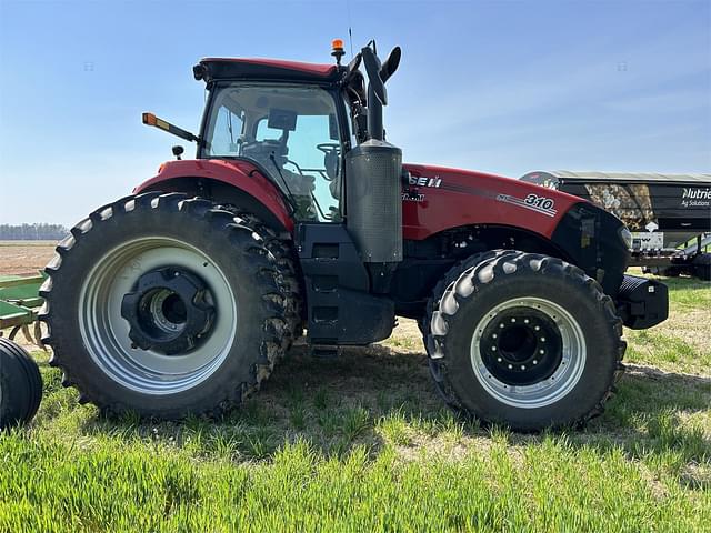 Image of Case IH Magnum 310 equipment image 4