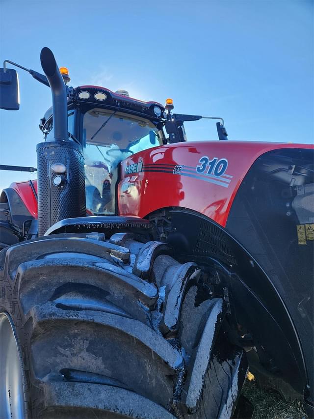 Image of Case IH Magnum 310 equipment image 4