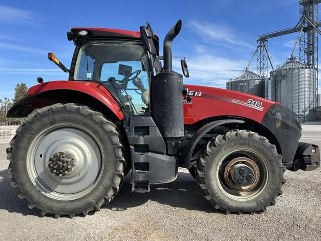 Image of Case IH Magnum 310 equipment image 3