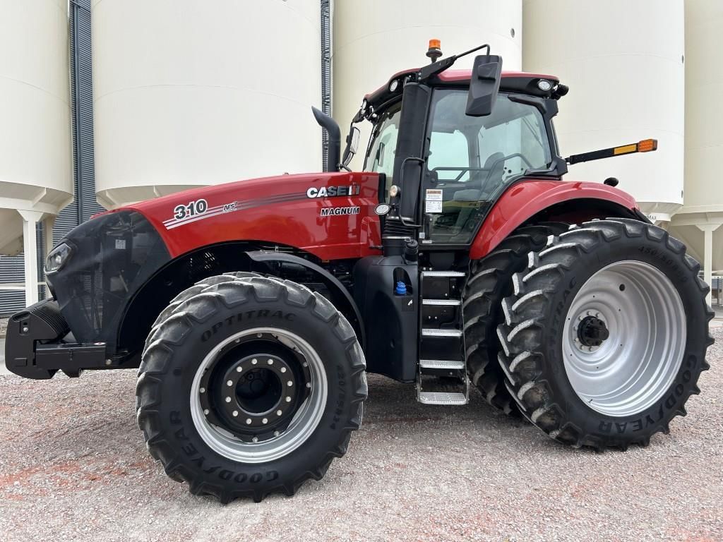 2022 Case IH Magnum 310 Equipment Image0