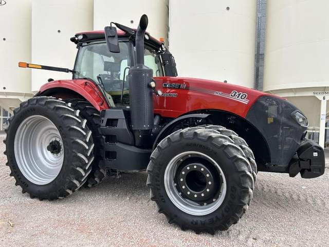 Image of Case IH Magnum 310 equipment image 1