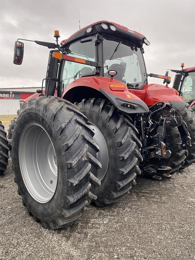 Image of Case IH Magnum 310 equipment image 2