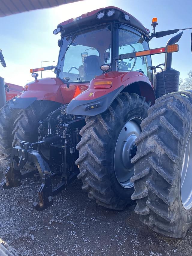 Image of Case IH Magnum 310 equipment image 3