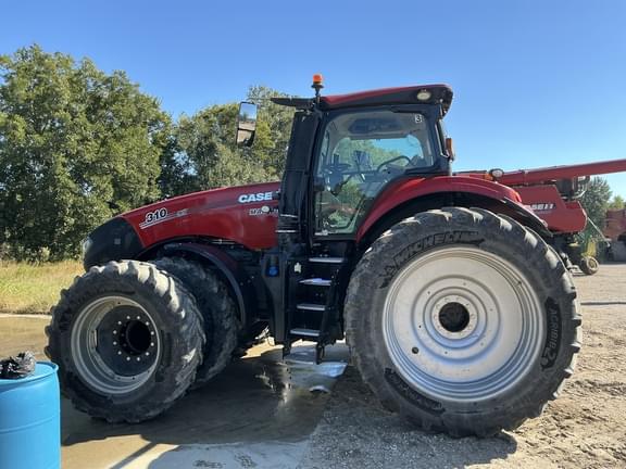 Image of Case IH Magnum 310 equipment image 4