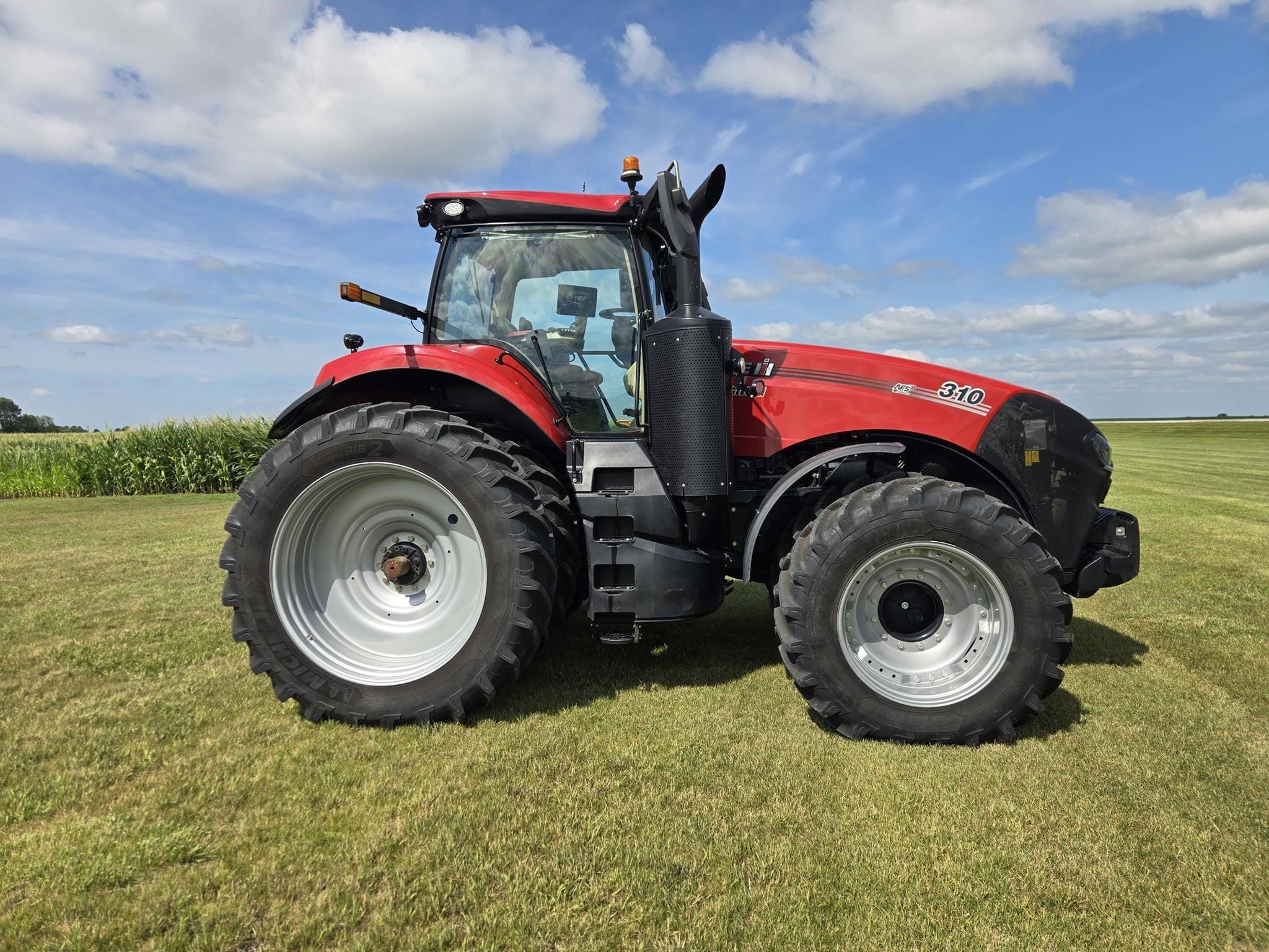 2022 Case IH Magnum 310 Equipment Image0