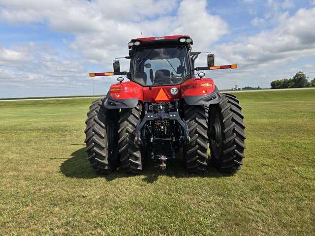 Image of Case IH Magnum 310 equipment image 2