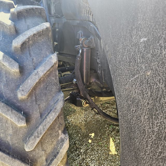 Image of Case IH Magnum 340 equipment image 4