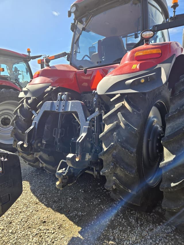 Image of Case IH Magnum 340 equipment image 3