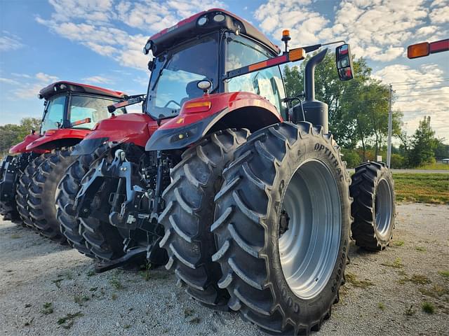 Image of Case IH Magnum 340 equipment image 4