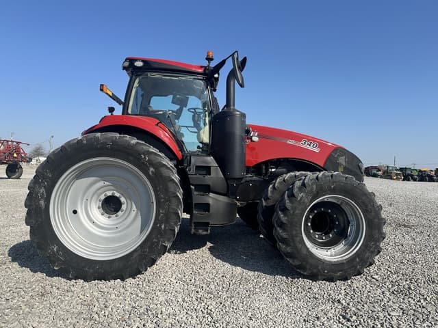 Image of Case IH Magnum 340 equipment image 3