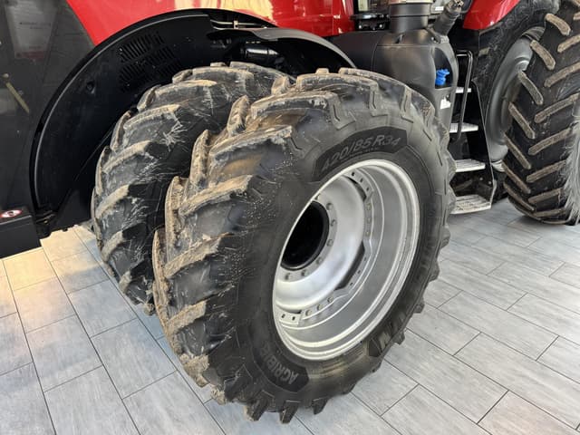 Image of Case IH Magnum 340 equipment image 4
