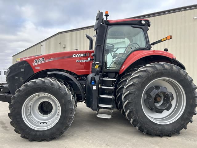 Image of Case IH Magnum 340 equipment image 2