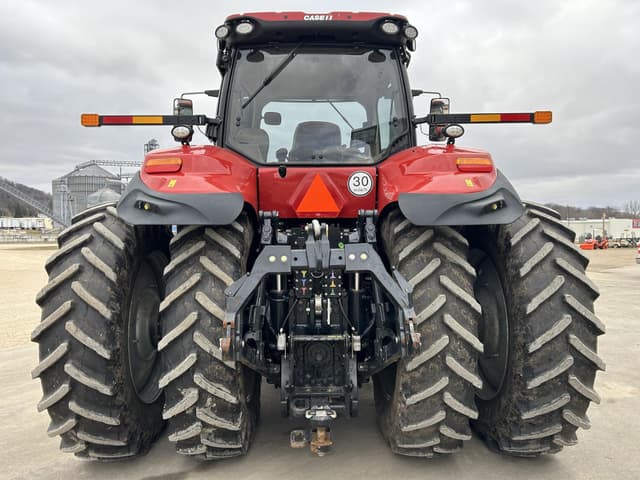 Image of Case IH Magnum 340 equipment image 4