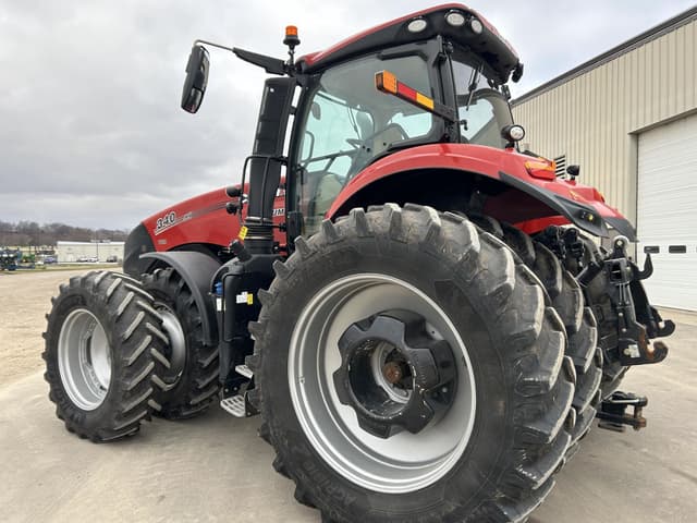 Image of Case IH Magnum 340 equipment image 3