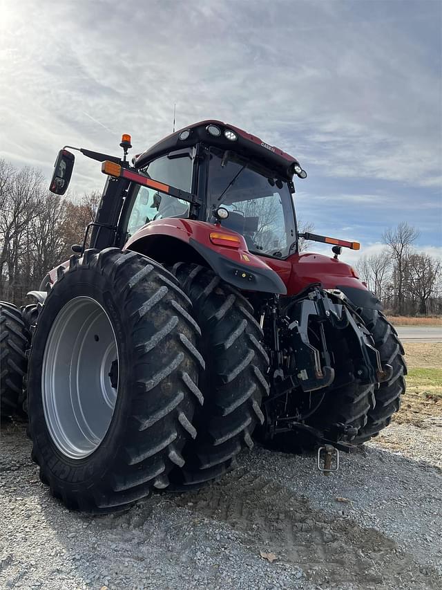 Image of Case IH Magnum 340 equipment image 3