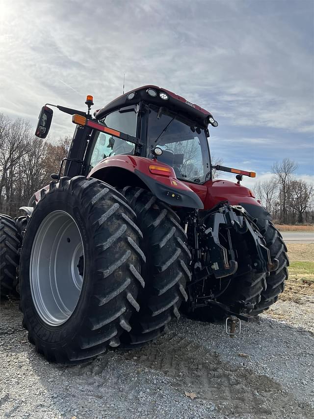 Image of Case IH Magnum 340 equipment image 3