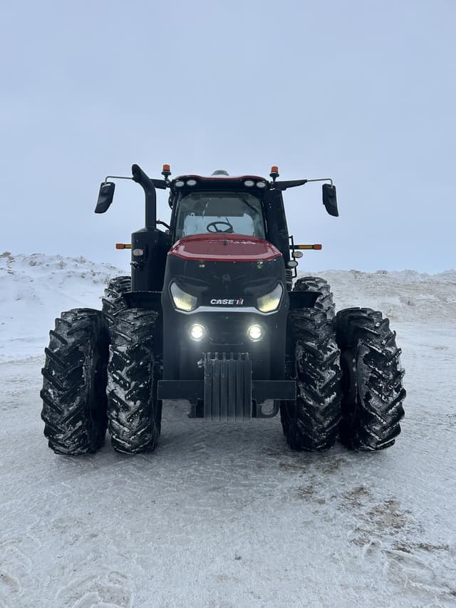 Image of Case IH Magnum 340 equipment image 1