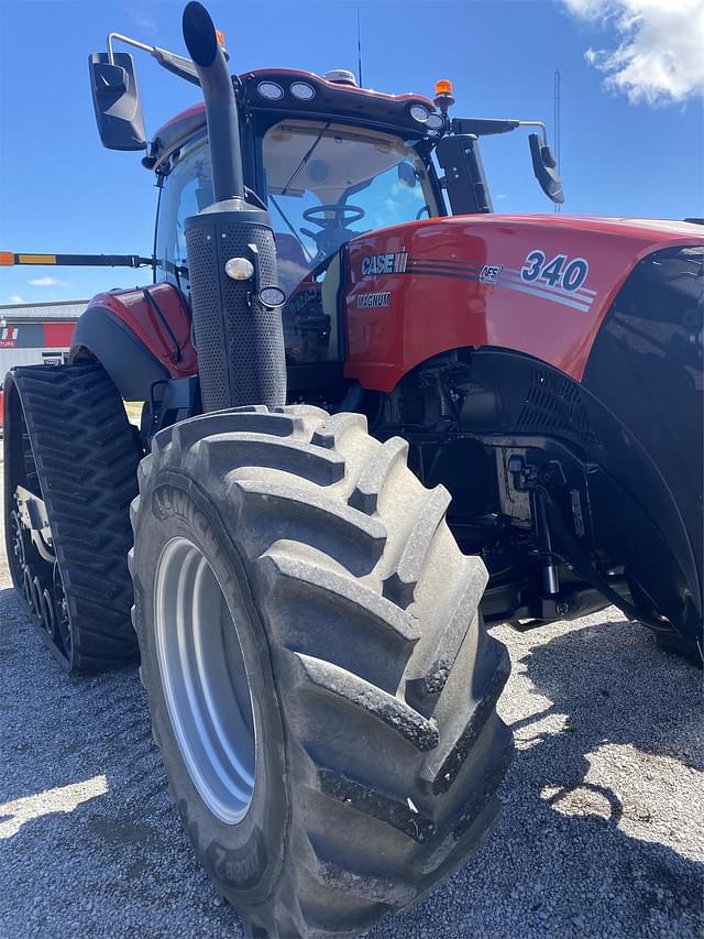 Image of Case IH Magnum 340 Rowtrac equipment image 3