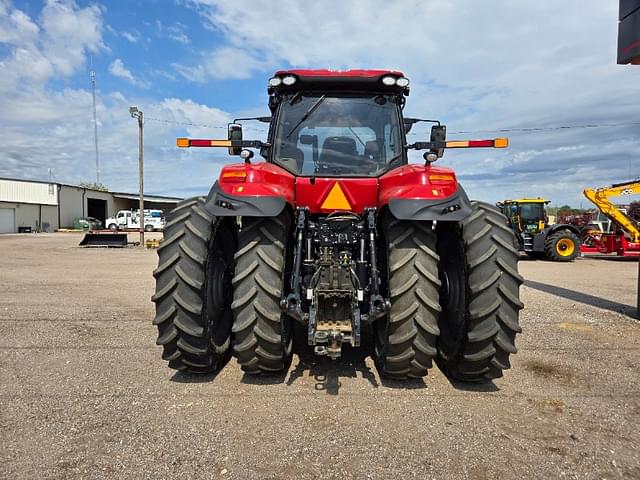 Image of Case IH Magnum 340 equipment image 4