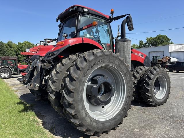 Image of Case IH Magnum 340 equipment image 3