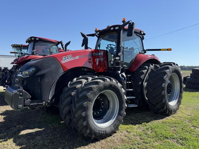 Image of Case IH Magnum 340 equipment image 4