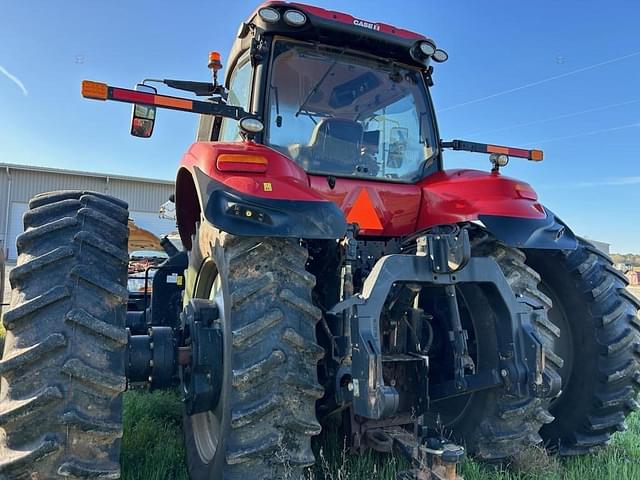 Image of Case IH Magnum 340 equipment image 2