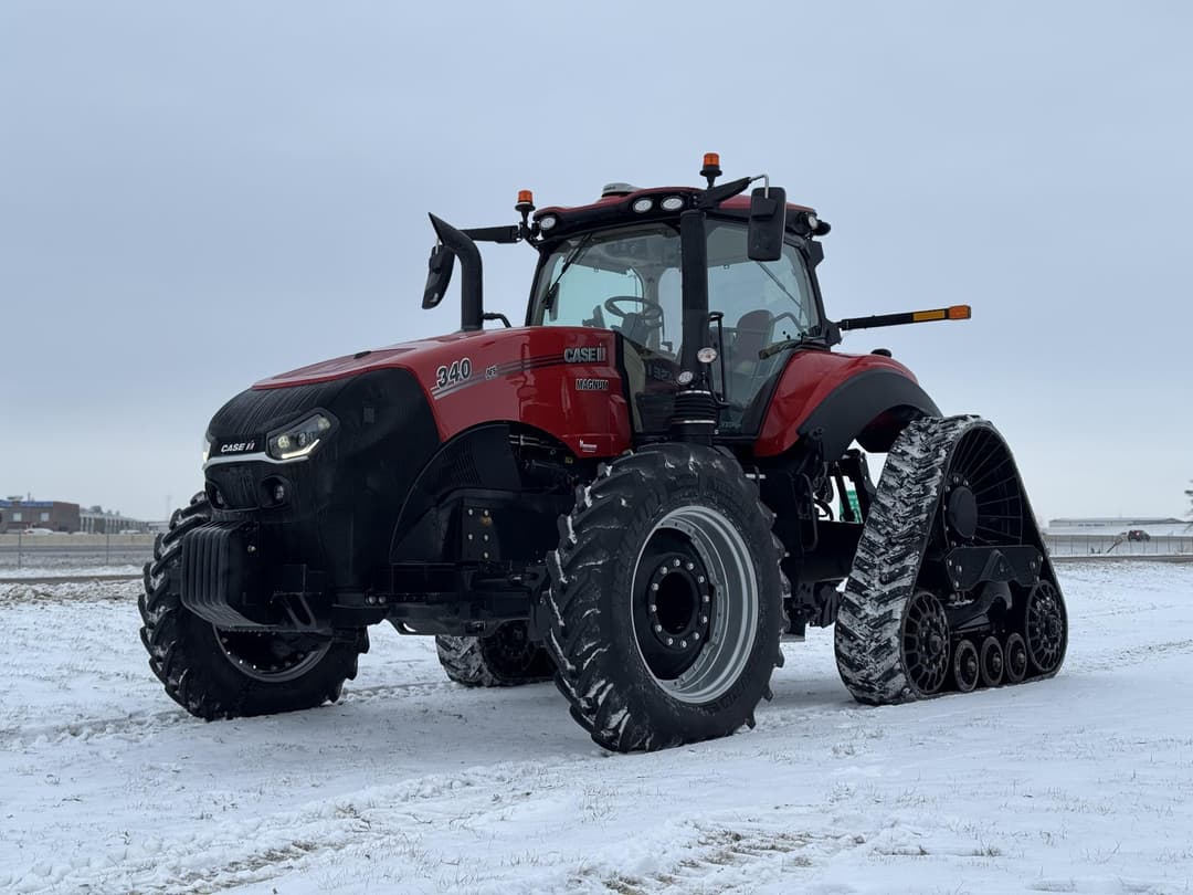 Image of Case IH Magnum 340 Rowtrac Primary image