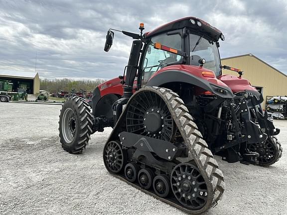 Image of Case IH Magnum 340 Rowtrac equipment image 4