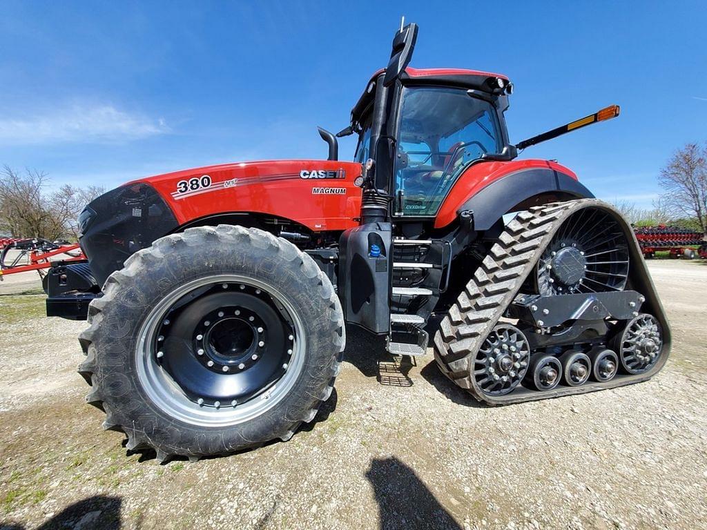 Image of Case IH Magnum 380 RowTrac Primary image