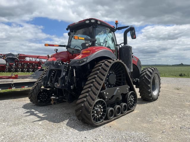 Image of Case IH Magnum 380 RowTrac equipment image 2