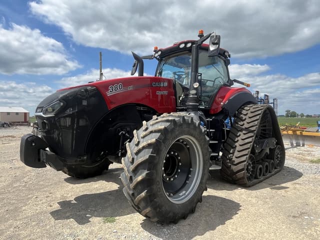 Image of Case IH Magnum 380 RowTrac equipment image 1