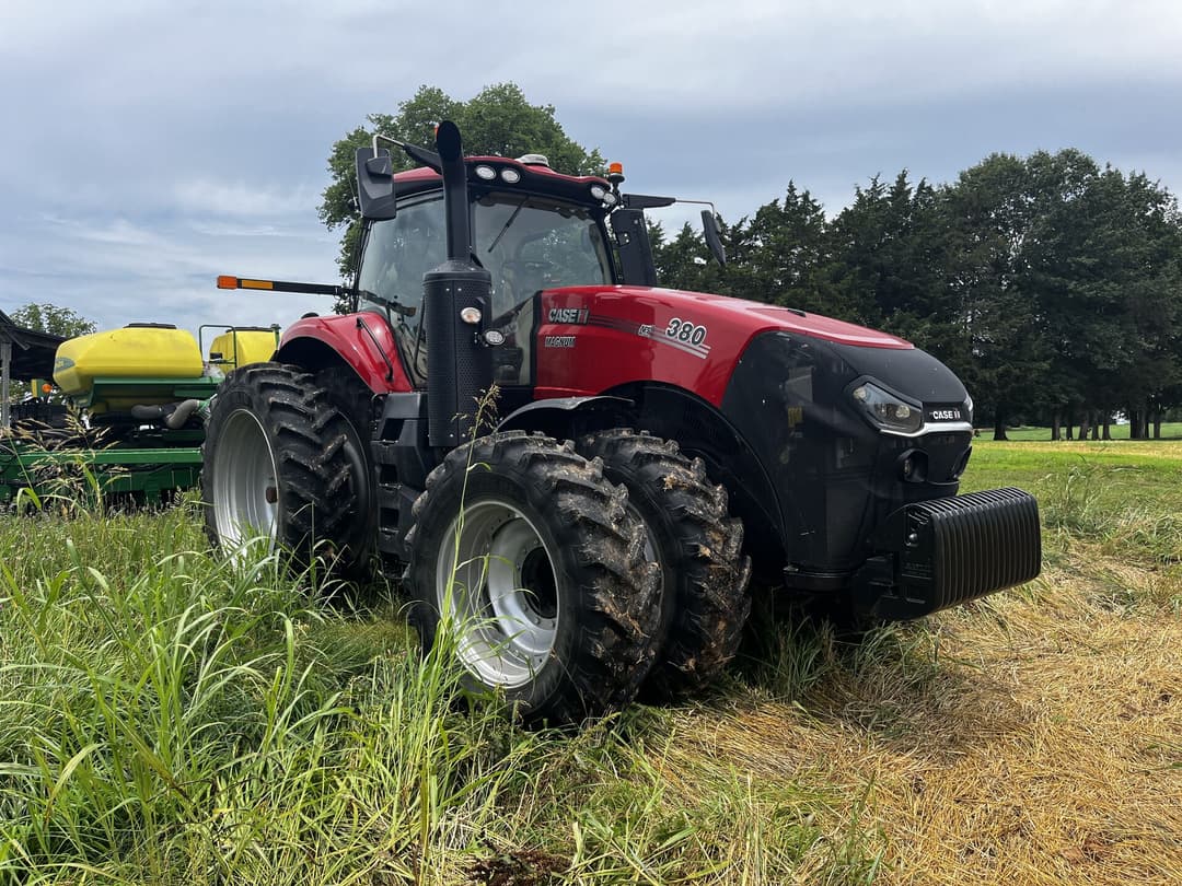 Image of Case IH Magnum 380 Primary image