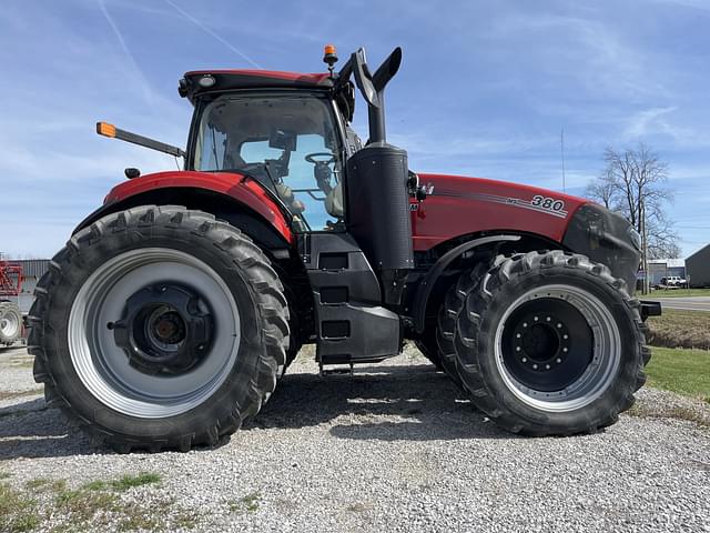 Image of Case IH Magnum 380 equipment image 1