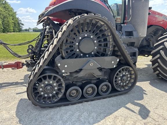Image of Case IH Magnum 380 equipment image 4