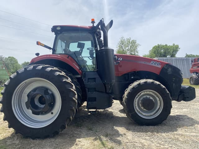 Image of Case IH Magnum 380 equipment image 2