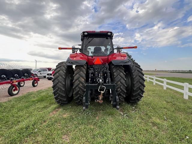 Image of Case IH Magnum 400 equipment image 3