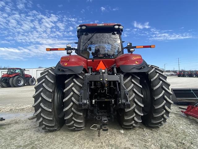 Image of Case IH Magnum 400 equipment image 3