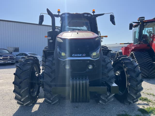Image of Case IH Magnum 400 equipment image 2