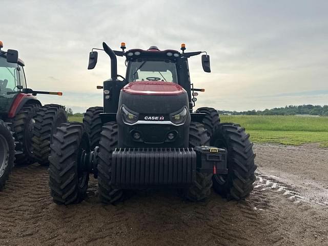 Image of Case IH Magnum 400 equipment image 1