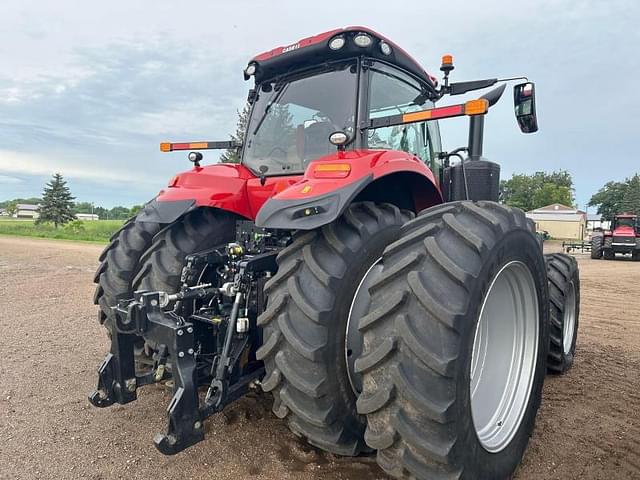 Image of Case IH Magnum 400 equipment image 3